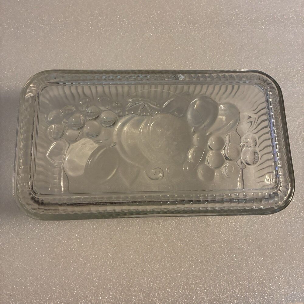Vintage Clear Refrigerator Dish W/ Fruit Lid. Has 1 Chip On Rim. See Pics. 1950s